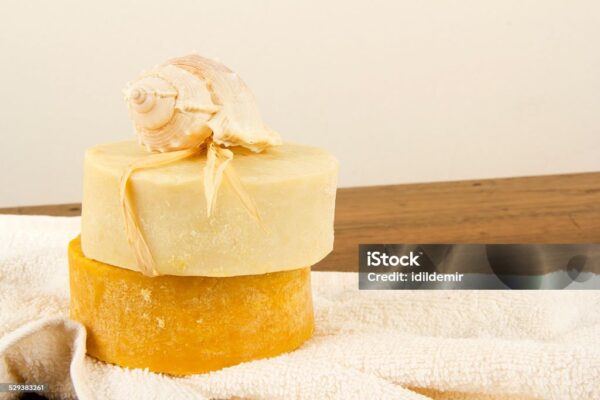 Strengthening Shampoo Bar - Turmeric & Lavender
